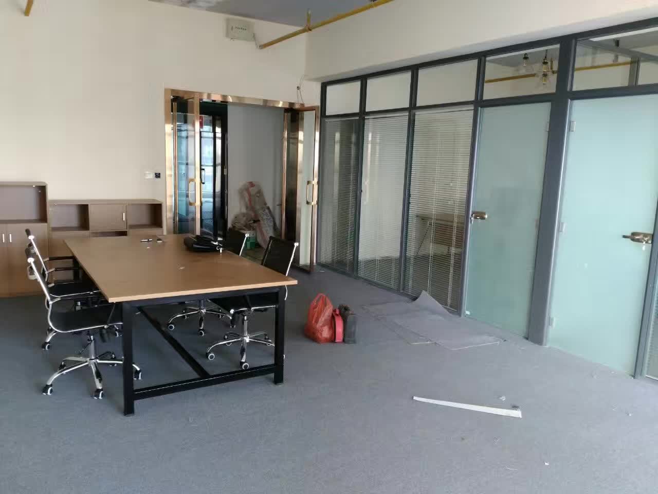 ��혴󝙰l(f��)����