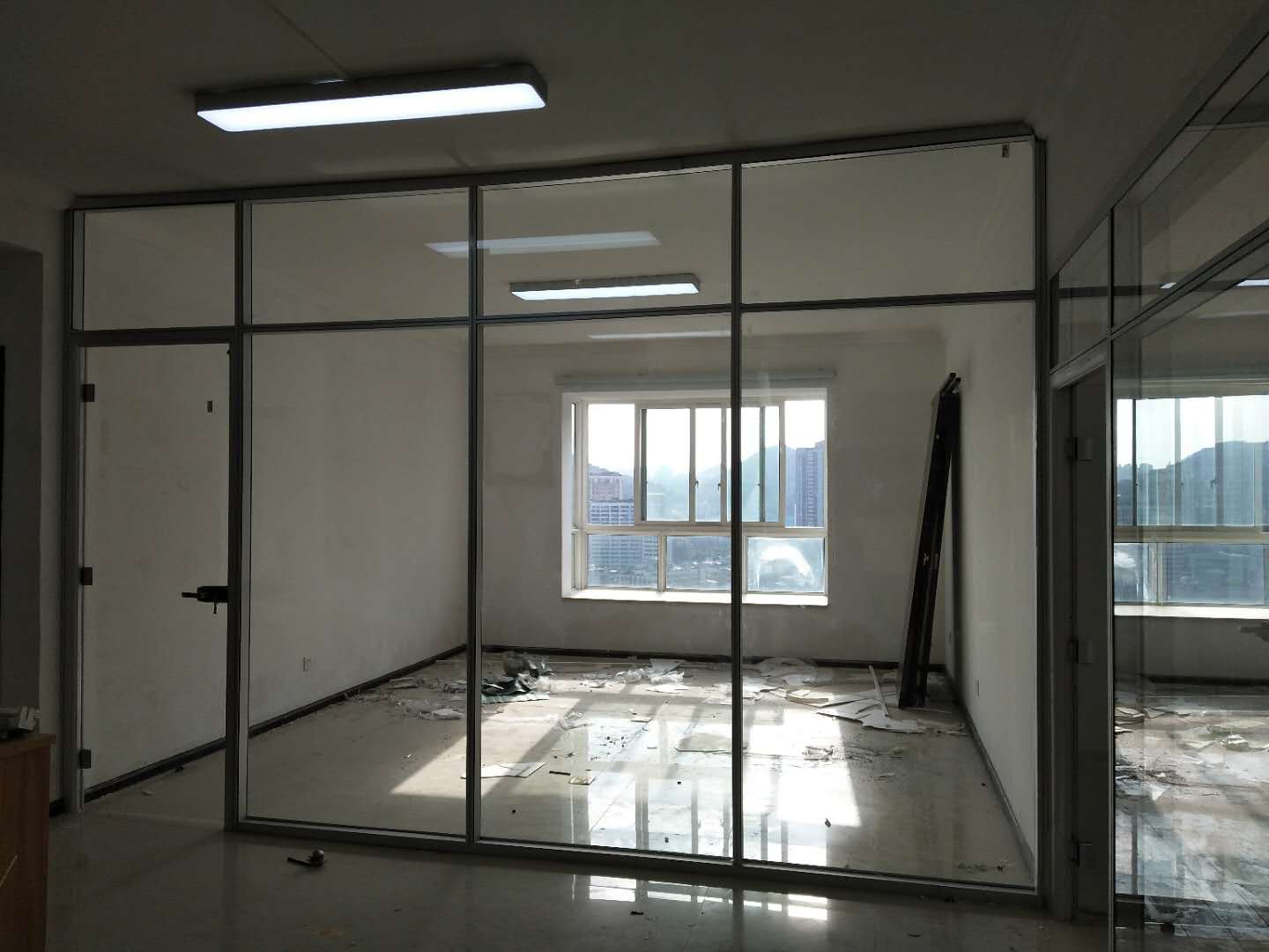 �p��͸��������